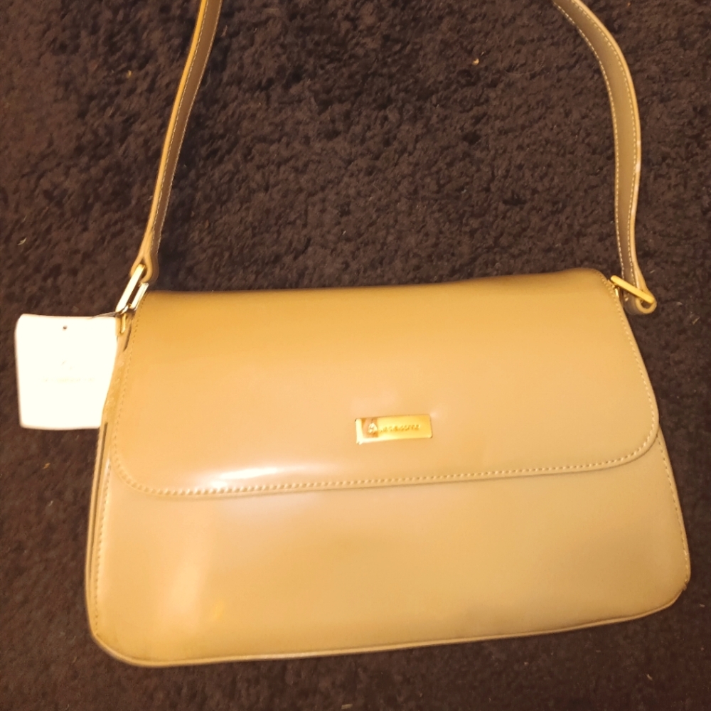 Liz Claiborne Women's Camel Purse Handbag, New with tags.  Camel, brown, tan.